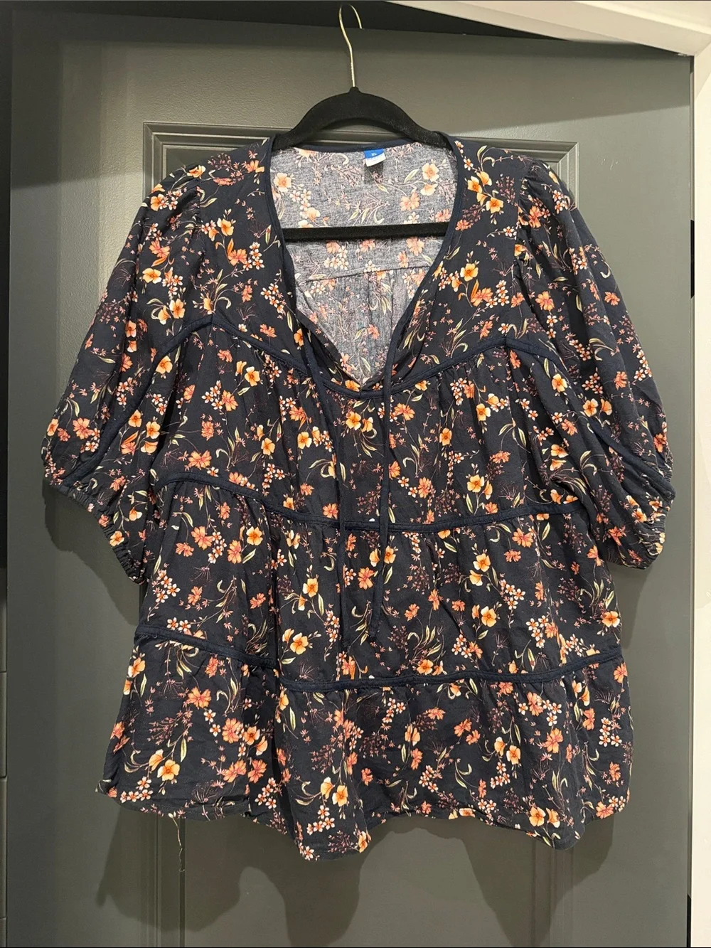 Old Navy Women’s Black Floral Peasant Top